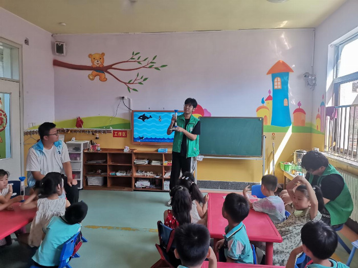 青 山绿水,“河”我守护|中文无码
“河”你守绿实践团筑梦绿色新篇章